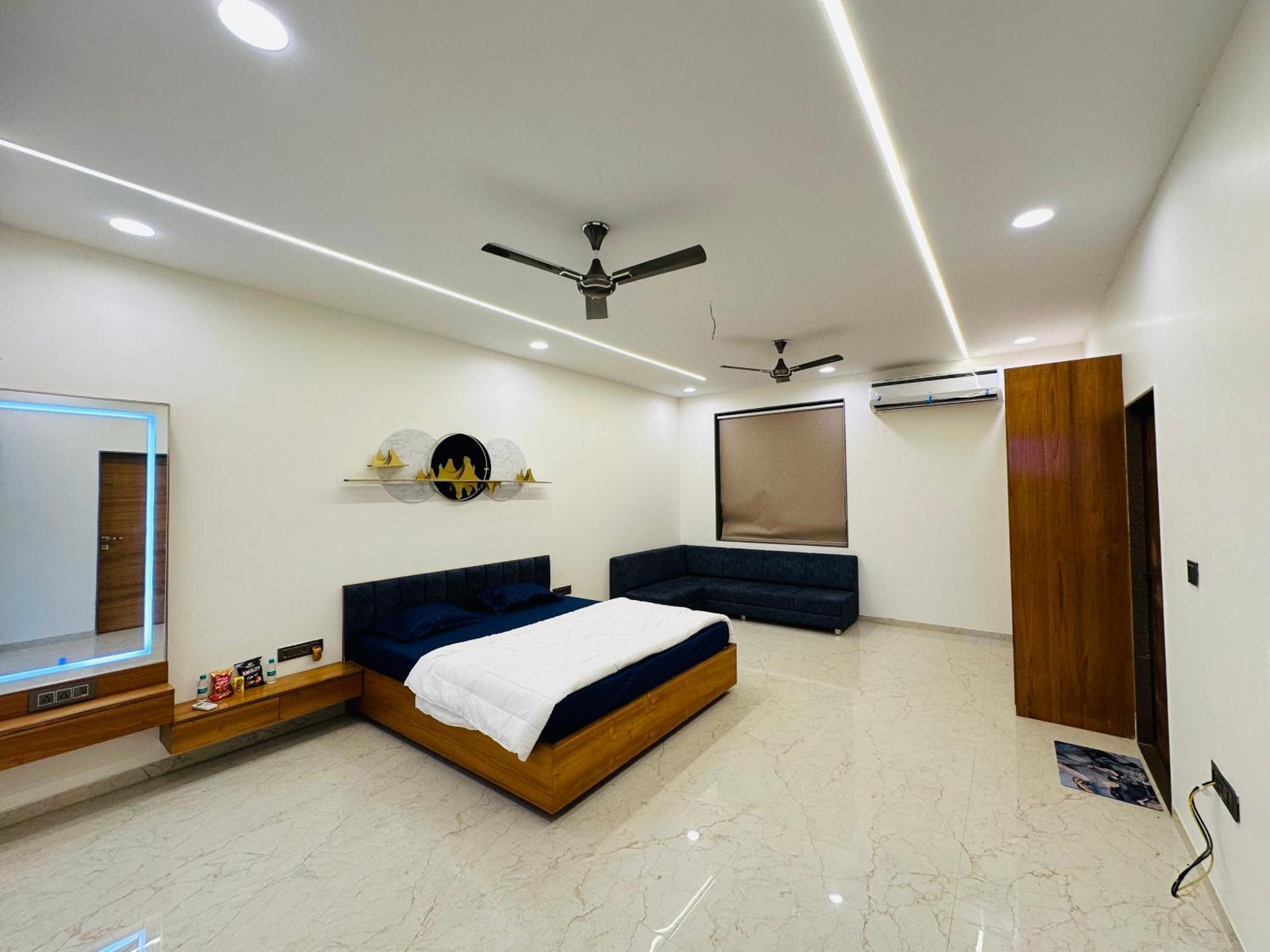 Villa Karmabhumi 1 à Sātej Extérieur photo