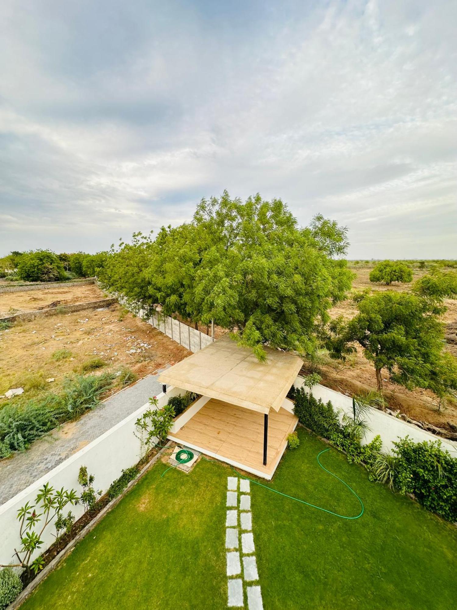 Villa Karmabhumi 1 à Sātej Extérieur photo